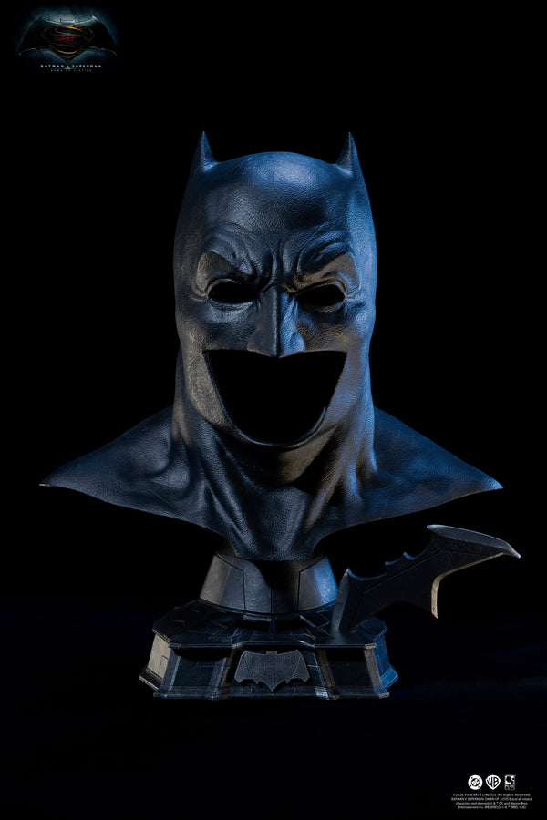Batman v Superman: Dawn of Justice Batman Cowl Replica Exclusive Edition