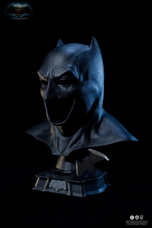 Batman v Superman: Dawn of Justice Batman Cowl Replica Exclusive Edition