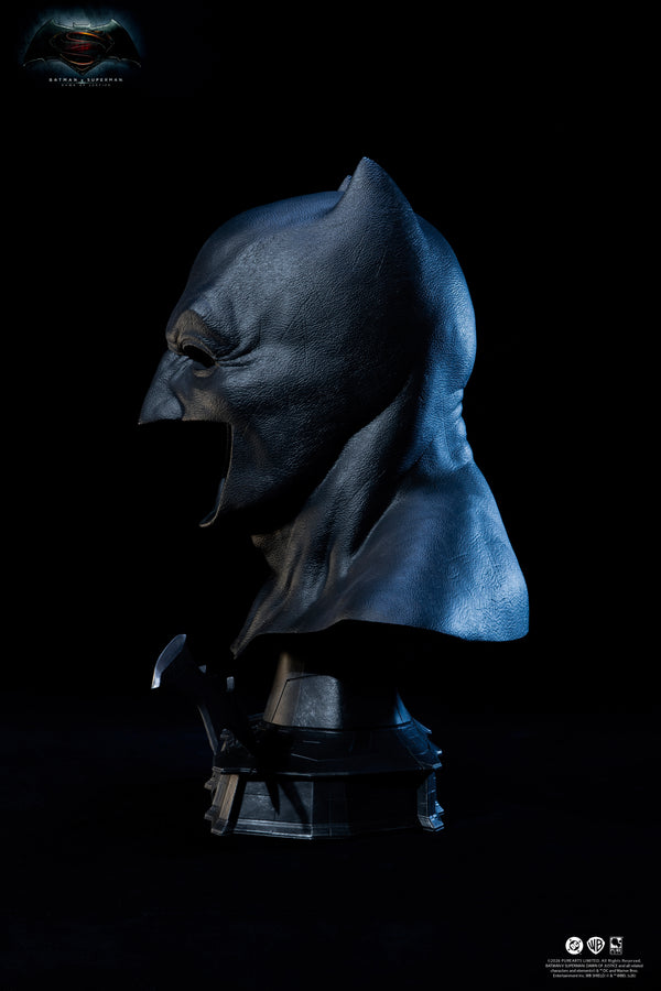 Batman v Superman: Dawn of Justice Batman Cowl Replica Exclusive Edition