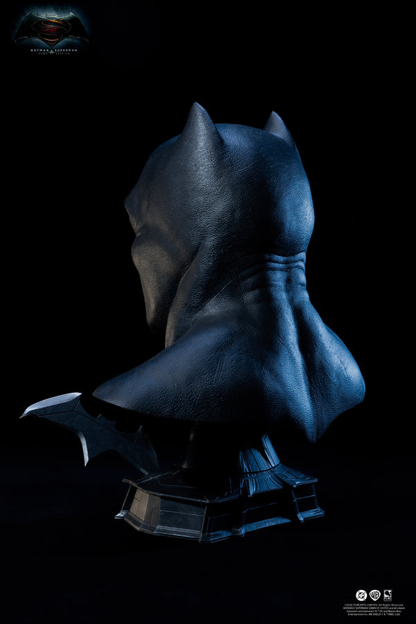Batman v Superman: Dawn of Justice Batman Cowl Replica Exclusive Edition