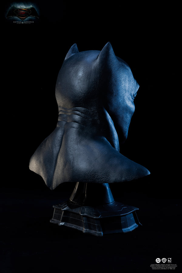Batman v Superman: Dawn of Justice Batman Cowl Replica Exclusive Edition