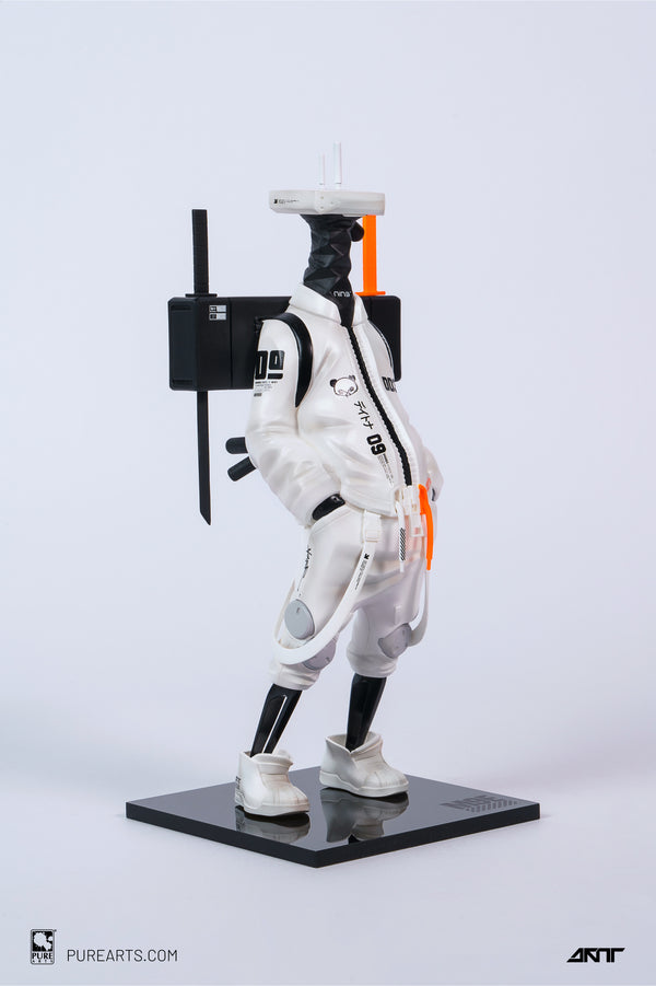 DOODE DD3 Phantom Panda 1/6 Scale Figure