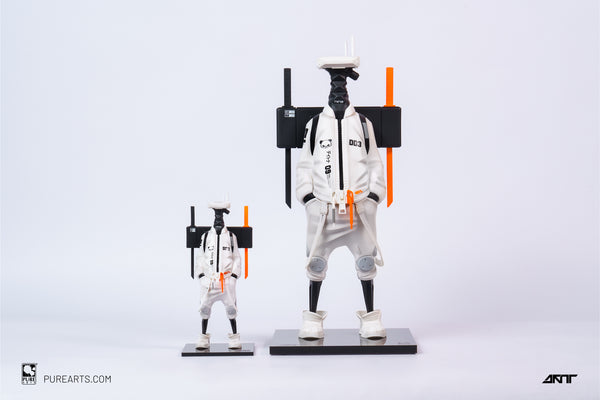 DOODE DD3 Phantom Panda 1/6 Scale Figure