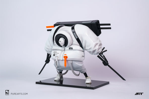 Master 9 Eyes: Phantom Panda 1/12 Vinyl