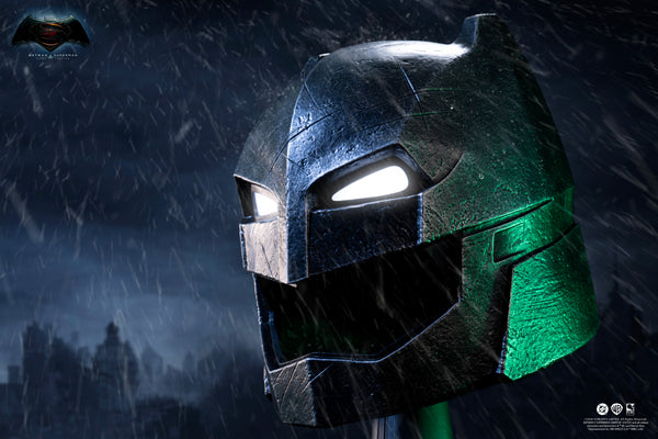 Batman v Superman: Dawn of Justice Armored Batman Helmet Replica Exclusive Edition