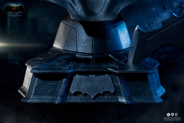 Batman v Superman: Dawn of Justice Batman Cowl Replica Exclusive Edition