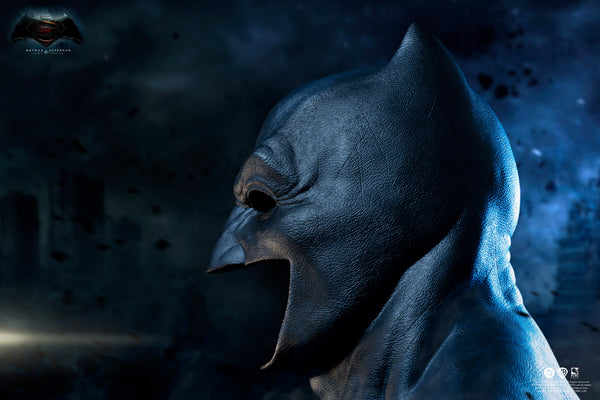 Batman v Superman: Dawn of Justice Batman Cowl Replica Exclusive Edition