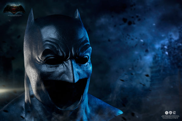 Batman v Superman: Dawn of Justice Batman Cowl Replica Exclusive Edition