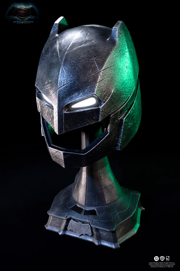 Batman v Superman: Dawn of Justice Armored Batman Helmet Replica Exclusive Edition