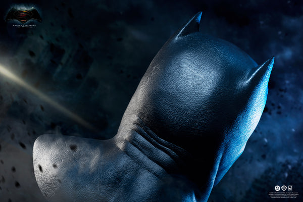 Batman v Superman: Dawn of Justice Batman Cowl Replica Exclusive Edition