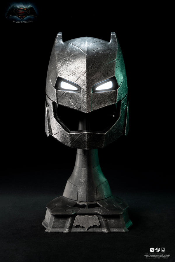 Batman v Superman: Dawn of Justice Armored Batman Helmet Replica Exclusive Edition