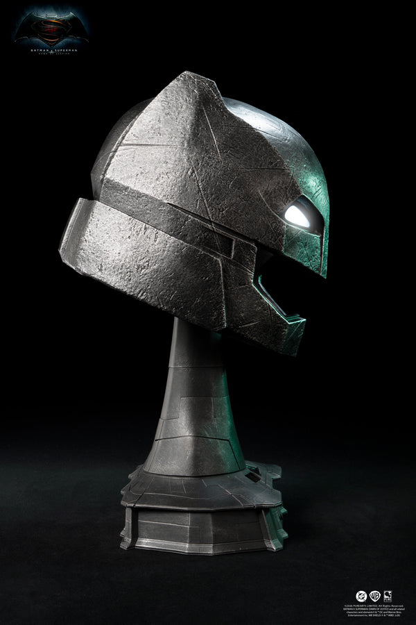 Batman v Superman: Dawn of Justice Armored Batman Helmet Replica Exclusive Edition