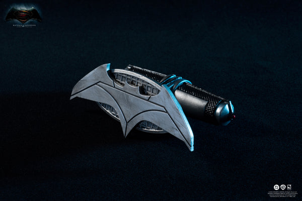 Batman v Superman: Dawn of Justice Batman Cowl Replica Exclusive Edition