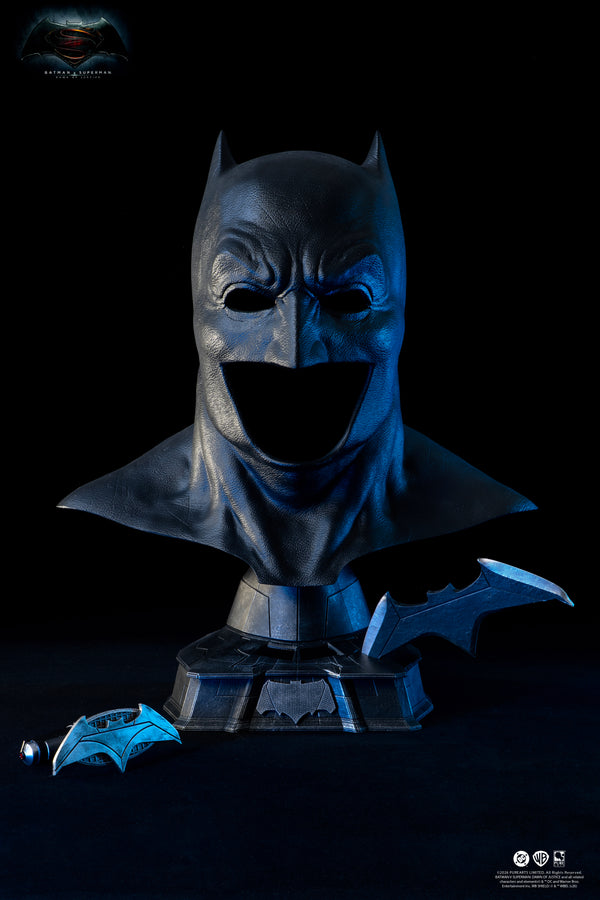 Batman v Superman: Dawn of Justice Batman Cowl Replica Exclusive Edition