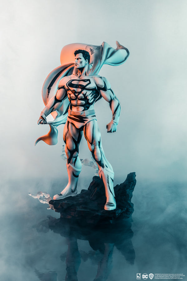 DC Heroes Superman B&W PX PVC 1/8 Scale Statue