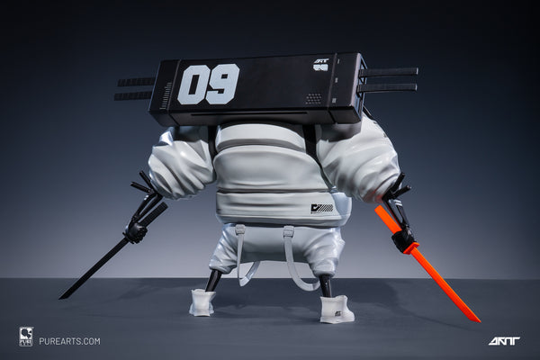 Master 9 Eyes: Phantom Panda 1/12 Vinyl