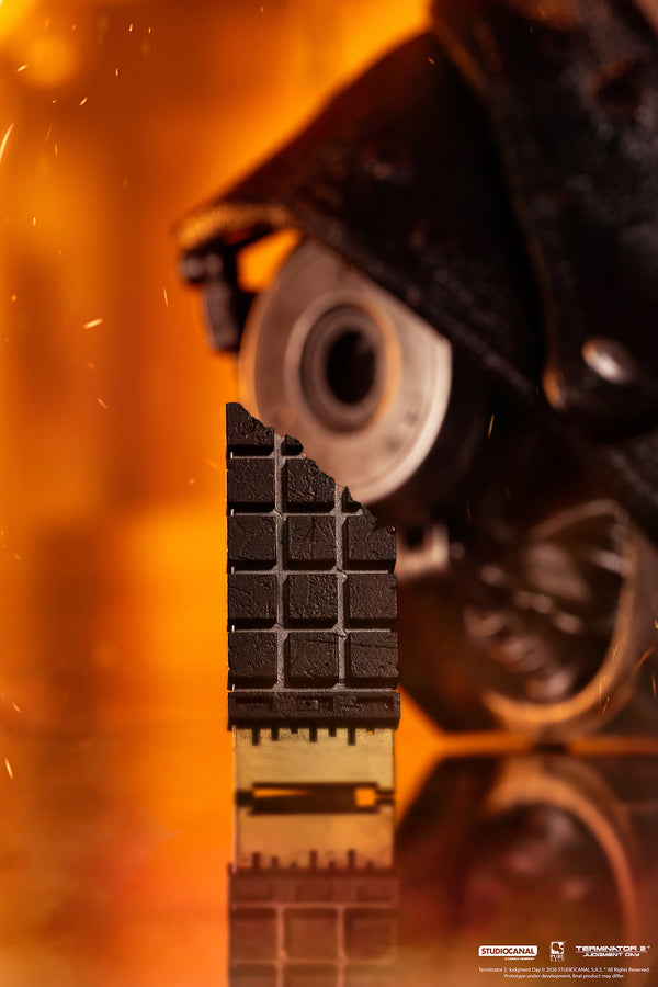 Terminator 2 T-800 Model 101 Battle Damaged Art Mask Exclusive Edition