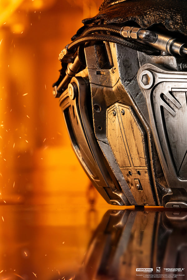 Terminator 2 T-800 Model 101 Battle Damaged Art Mask Exclusive Edition