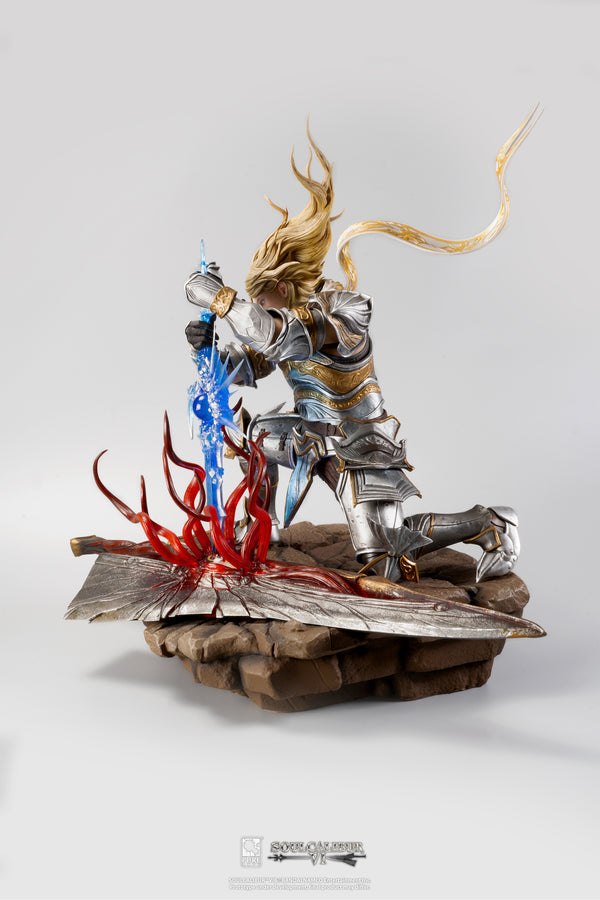 Soul Embrace Siegfried 1/4 Scale Statue Standard Edition