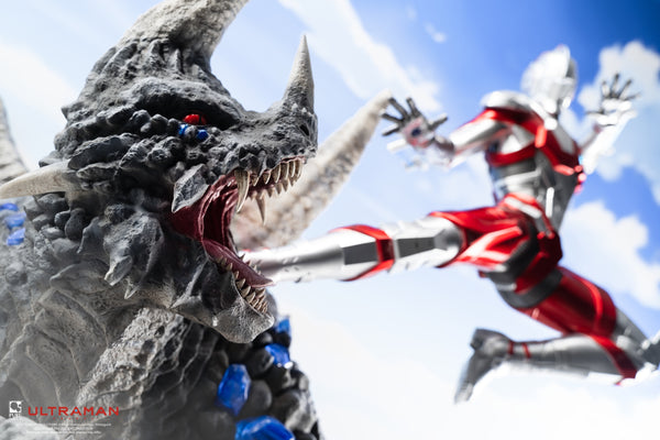 Ultraman vs Black King 1/4 Scale Exclusive Edition Statue